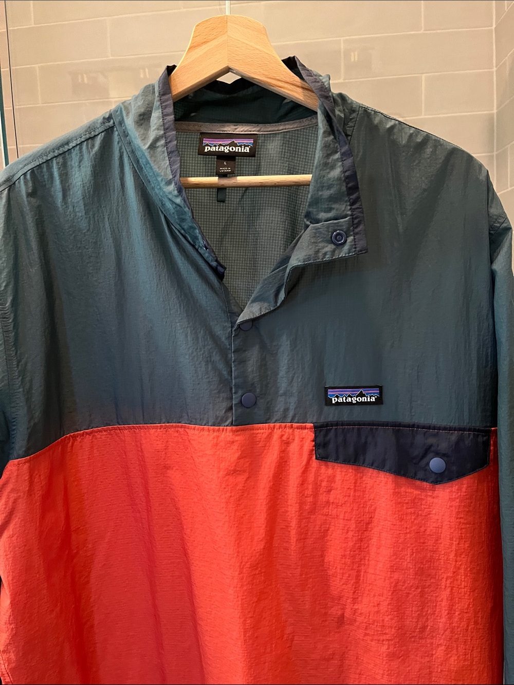 Patagonia Men’s Two-Tone Pullover Shirt Jacket - Green  & Orange